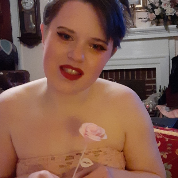 Meet your Posher, Elsa & Nita,and Bella - Picture 3 of 5